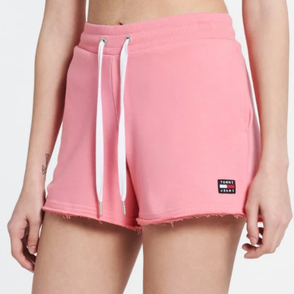 New Tommy Hilfiger Tommy Jeans Badge Flag Shorts Pink